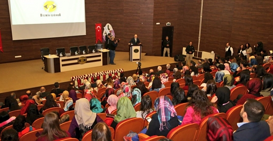 "Siirt Yerelinde Kadınların Sosyal Hayata Katkısı" Çalıştayı Düzenlendi