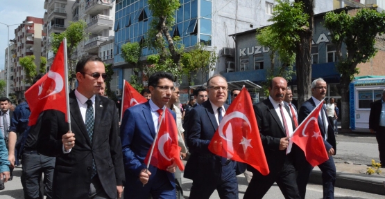 Halk Yürüyüşü Coşku İçinde Yapıldı