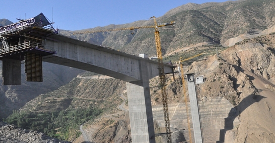 Türkiye'de Bir İlk Olacak Konsol Viyadüklü Asma Köprü Beğendik Beldesinde Yapılıyor