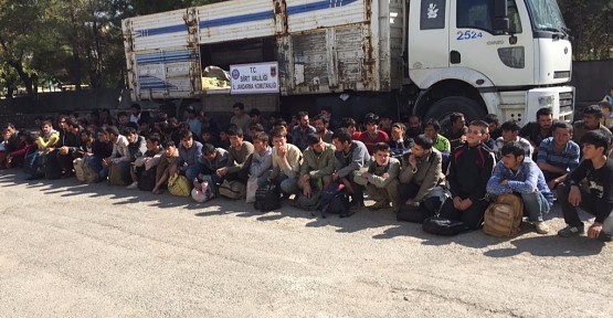Afganistan, Pakistan ve Türkmenistan Uyruklu 88 Göçmen Yakalandı