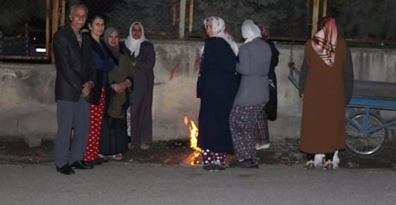 Deprem Paniği Yaşayan Vatandaşlar Sokağa Döküldü