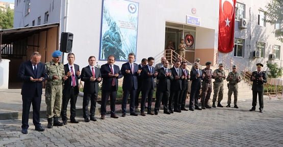 Helikopter Kazasında Şehit Olan 17 Mehmetçik Düzenlenen Törenle Anıldı