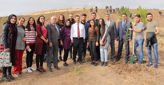 Siirt Üniversitesinde Her Öğrenci İçin Bir Fidan Kampanyası Başlatıldı