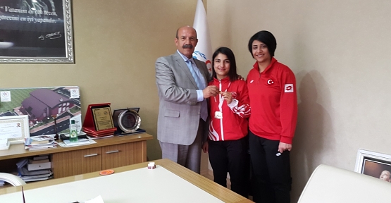 Bedriye Aksu, 49 Kg da Türkiye Şampiyonu Oldu