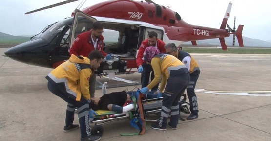 Pervari'de Yüksekten Düşen Çocuk Hava Ambulansıyla Van'a Sevk Edildi
