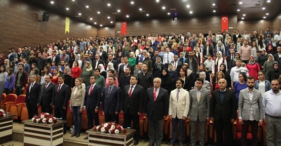 Siirt Üniversitesinde Edebi ve Tarihi Yönleriyle Çanakkale Paneli Düzenlendi