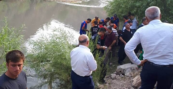 Baykan'da Dereye Giren Çocuk Boğuldu