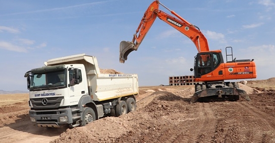 Belediye Yeni Yol Açma Çalışmalarına Devam Ediyor