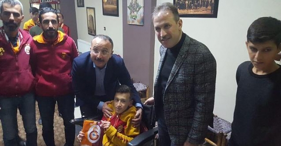 Vali Atik, Siirt Spor Maçlarını Engelli Ömer Efe İle Birlikte İzleyecek