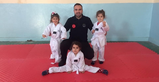 Minik Taekwondocular Osman Akınay Yönetiminde Antrenmanlara Devam Ediyor