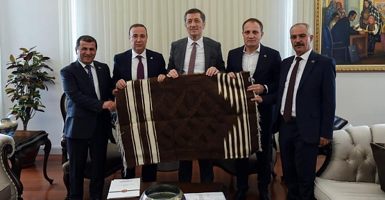 Osman Ören ve Belediye Başkanları Milli Eğitim Bakanı Ziya Selçuk'u Ziyaret Etti
