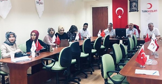 Siirt Kızılay’a ''Kadına Yönelik Şiddetle Mücadele” Eğitim Semineri Verildi