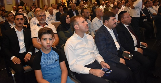 Başkan Çalapkulu, AK Parti Yerel Yönetimler İstişare ve Değerlendirme Toplantısına Katıldı