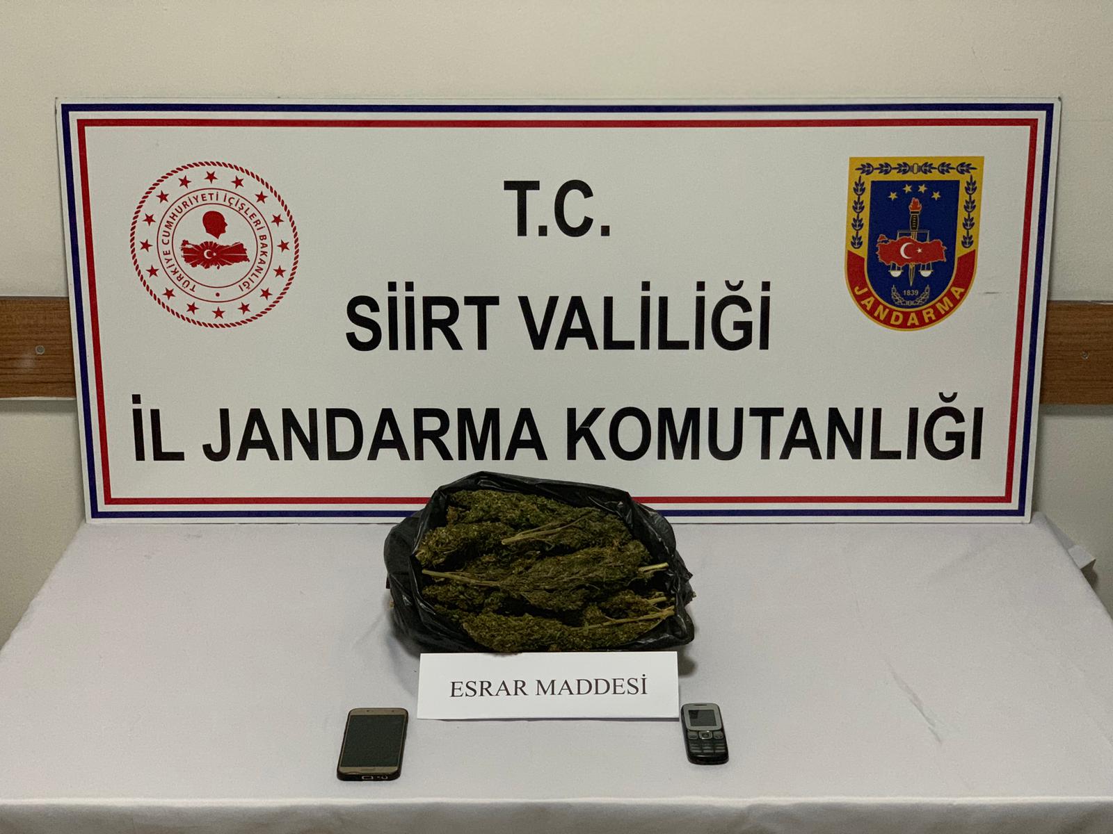 JANDARMA, UYUŞTURUCU TACİRLERİNE GEÇİT VERMİYOR