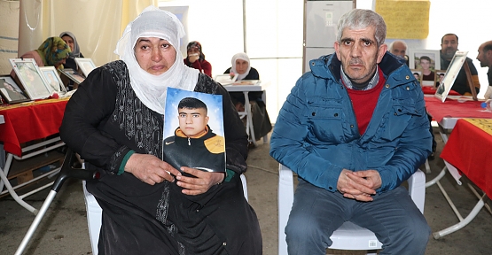 Diyarbakır Annelerinin Oturma Eylemine Siirtli Bir Aile Daha Katıldı