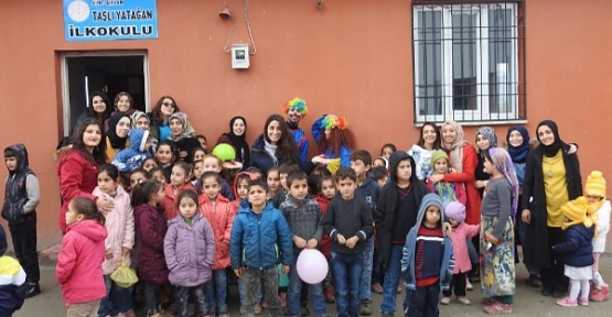 Yaşam ve Tarım Topluluğundan Şirvan Taşlı Yatağan İlkokuluna Kütüphane