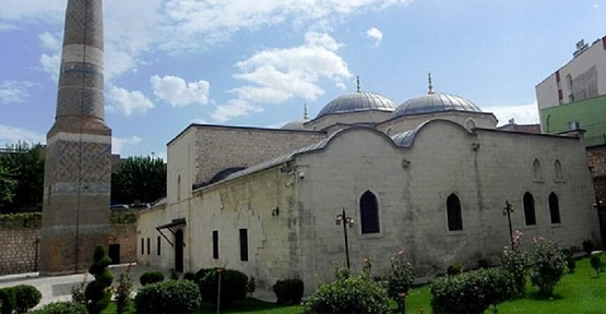Siirt'te Camiler İkinci Bir Emre Kadar Kapalı Tutulacak