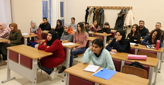 Koronavirüs Salgını Nedeniyle Sınıfta Kalma Kalktı Ancak Devamsızlık Yapan Öğrenciler Sınıf Tekrarı Yapacak