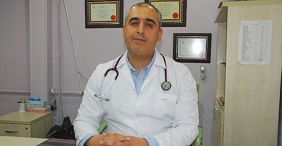 Dr. Mehmet Nezir Güllü Yaz Aylarında Ödem Sorunu ve Dikkat Edilmesi Gerekenler Hakkında Bilgi Verdi