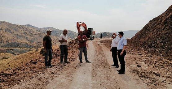 Baykan Kaymakamı Tunç, Çukurca Köyünde Devam Eden Çalışmaları Yerinde İnceledi