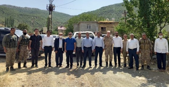 Şirvan Kaymakamı Recep Hasar, Belediye Başkanı Necat Cellek’ten Şehitlik Ziyareti