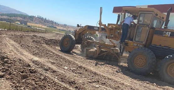 Veysel Karani Beldesinde Yol Çalışmaları Sürüyor