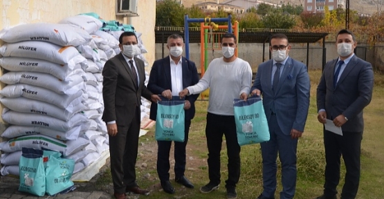 Siirt’te Çiftçilere 38 Ton Yem Bitkisi Tohumu Dağıtıldı