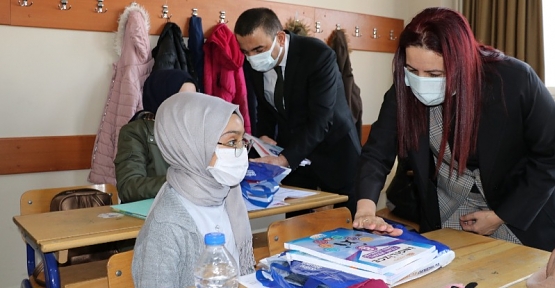 Vali Hacıbektaşoğlu'dan Öğrencilere Altın Değerinde Öğütler