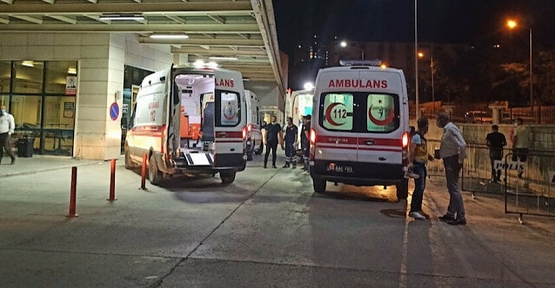 Siirt'te Dur İhtarına Uymayan Araçtan Ateş Açıldı 2 Göçmen Öldü 12 Göçmen Yaralandı