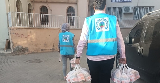 Siirt Belediyesi, Ailelere Sıcak Yemek Dağıtımına Devam Ediyor