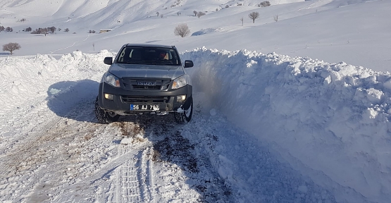 ​​​​​​​​​​​​​​Siirt’e Kar ve Tipi Nedeniyle Kapanan 41 Köy Yolu Ulaşıma Açıldı