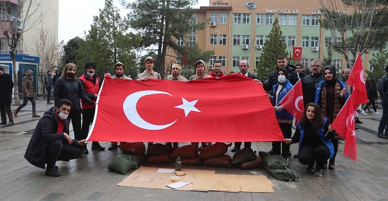 Gençlik Merkezi Öğrencileri Güres Caddesinde Milli Mücadele Ruhu’nu Canlandırdı