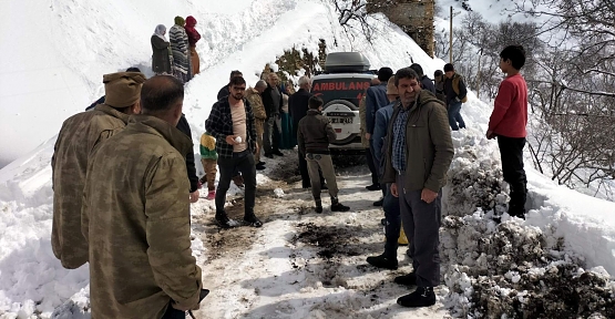 Karda Mahsur Kalan Hastalar Kurtarıldı