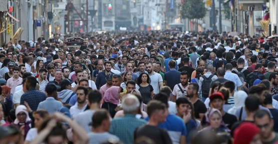Türkiye Nüfusunun Yüzde 49,9'unu Kadınlar, Yüzde 50,1'ini Erkekler Oluşturdu