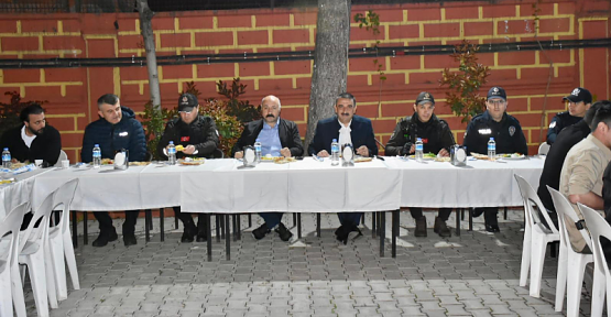 Vali Hacıbektaşoğlu, Mahalle Bekçileri İle Sahur Yaptı