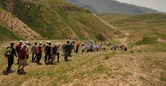 Siirt Belediyesi 3 Bin 500 Yıllık Tarihi Akabe Yolunda Doğa Yürüyüşü Düzenliyor