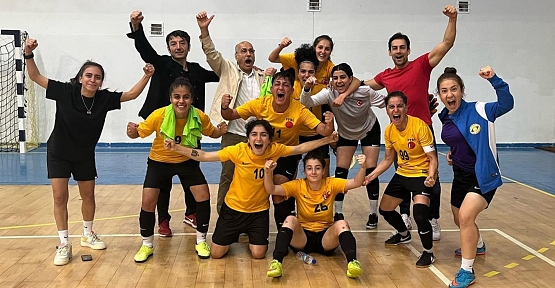 Siirt Üniversitesi Kadın Futsal Takımı Türkiye Şampiyonu Oldu