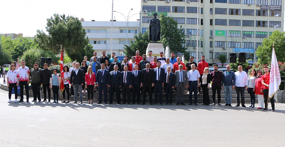 Siirt’te 19 Mayıs Atatürk'ü Anma Gençlik ve Spor Bayramı İle Gençlik Haftası Kutlamaları Törenle Başladı