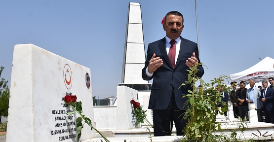 Siirt’te 15 Temmuz Şehitlerini Anma, Demokrasi ve Milli Birlik Günü Şehitlik Ziyareti İle Başladı