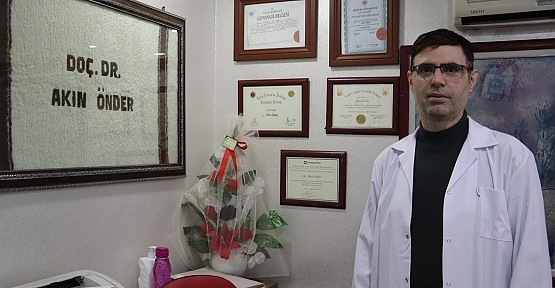 Doç. Dr. Akın Önder, Mide Kanseri Riskini Artıran 12 Etkeni Anlattı