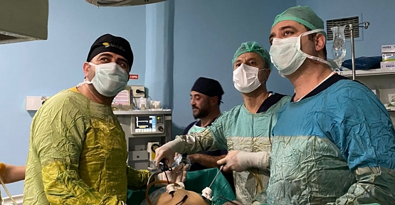 Özel Siirt İbn-i Sina Hastanesi Başarılı Bir Ameliyata İmza Atmanın Gururunu Yaşıyor