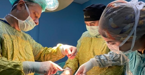 Özel Siirt İbn-i Sina Hastanesi Doktorları Başarılı Ameliyatlara İmza Atıyor