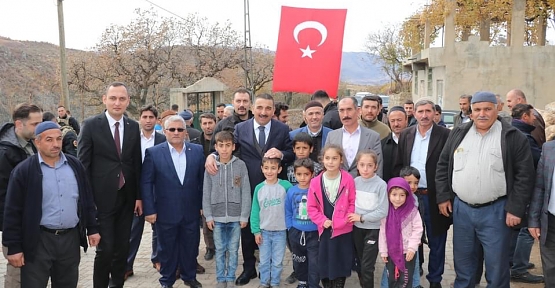 Vali Hacıbektaşoğlu.” Amacımız; Kırsalda Yaşayan Vatandaşlarımızın Yaşam Standartlarını Yükseltmektir.”