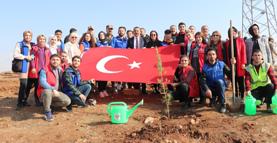 Siirt’te “Geleceğe Nefes” Sloganı İle Milli Ağaçlandırma Günü’nde 29 Bin Fidan Toprakla Buluştu