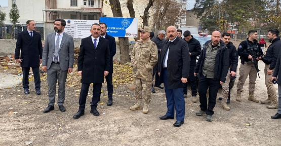 VALİ HACIBEKTAŞOĞLU, HALK ZİYARETLERİNE DEVAM EDİYOR