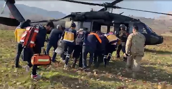 Eruh’ta Ayağını Çapa Makinesine Kaptıran Çocuk Askeri Helikopterle Hastaneye Ulaştırıldı