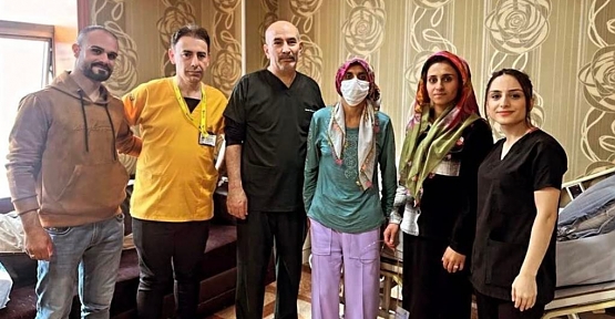 Genel Cerrahi Dr. Önder Altaş, Şırnak’tan Gelen 46 Yaşındaki Mide Kanseri Hastayı Sağlığına Kavuşturdu