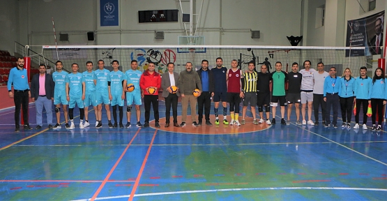 Siirt'te Kurumlar Arası Voleybol Turnuvası Başladı