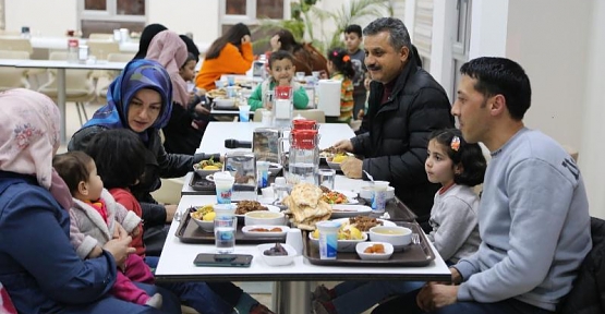 Siirt Üniversitesi Depremzedeleri İftarda Ağırladı