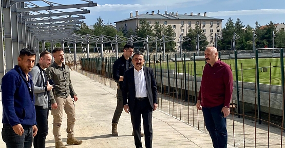 Vali Hacıbektaşoğlu, Yenileme Çalışmalarının Devam Ettiği Atatürk Stadı’nda İncelemelerde Bulundu